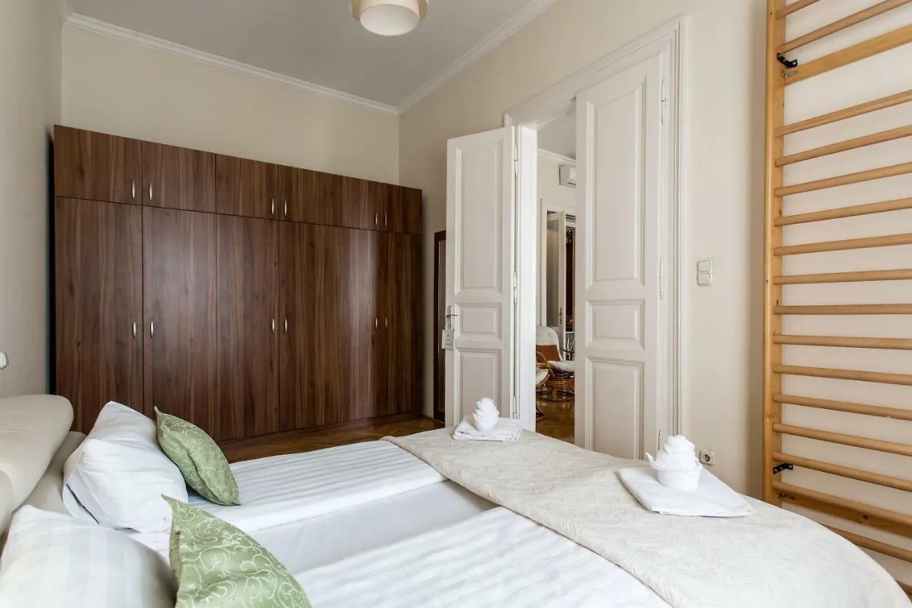 St. Stephen Boulevard Apartment Budapešť