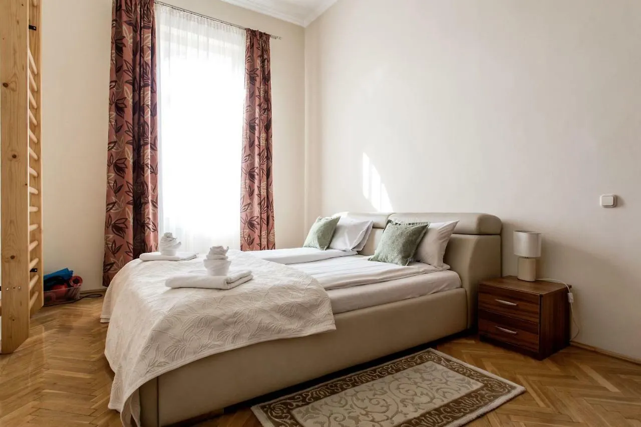 St. Stephen Boulevard Apartment Budapest